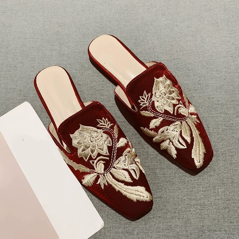 Korean Lifestyle Aesthetic - 2026 Yeni Bayan Ayakkabı Retro Nakış
